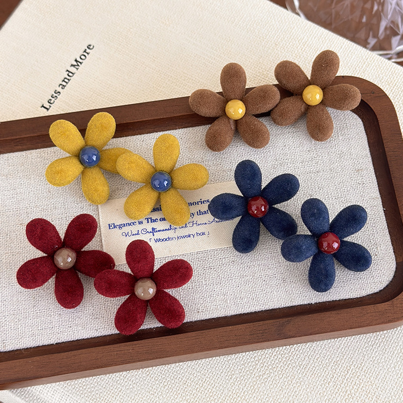 韩版可爱彩色植绒撞色毛绒花朵耳钉时尚潮流轻奢气质秋冬耳环耳饰