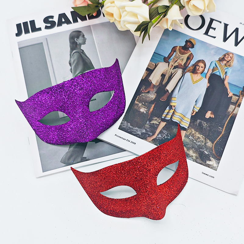 Nuevos productos máscaras de Halloween para adultos caballeros mitad cara guapo príncipe máscaras falsas de baile de maquillaje blancos props de espectáculo