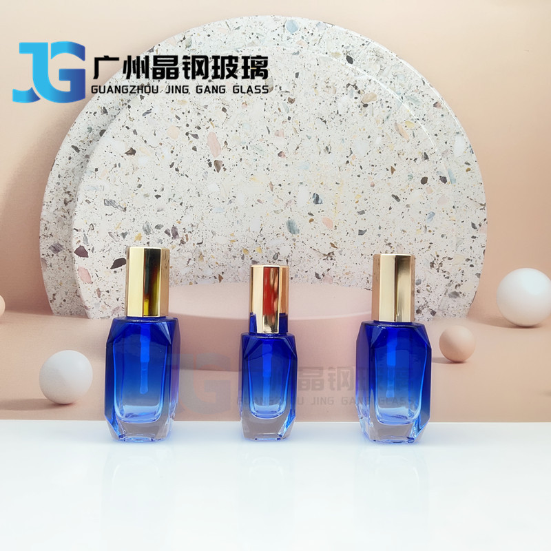 现货供应30ml50ml粉底液瓶压泵精华液瓶BB霜隔离霜香水瓶化妆品瓶