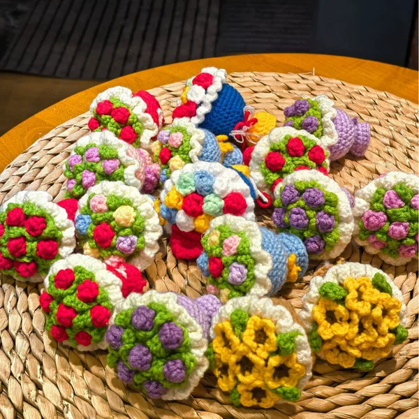 Finished Handmade Mini Yarn Flower Bouquet Teacher's Day Mother's Day Valentine's Day New Year Gift Keychain Bag Charm