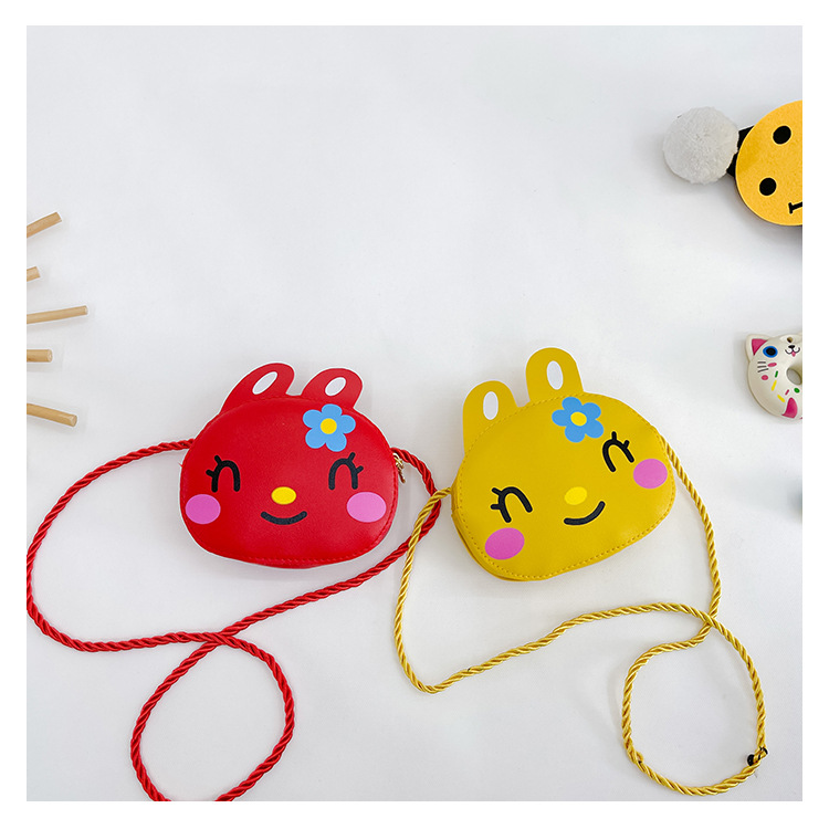 109g Weight Polyester Lining Material Zipper Closure Type Single Shoulder Strap Strap Type Crossbody Bag Bags Type Holiday, Daily Occasion PVC Material Anti-theft Function Animal Pattern All Seasons Season Women's Gender Cute Style Round Shape Medium Size Women's Medium PVC Animal Cute Round Zipper Crossbody Bag 15