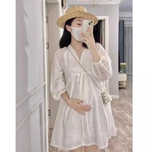 春夏韩版大码V领镂空刺绣孕妇连衣裙休闲外穿温柔风小个子孕妇裙