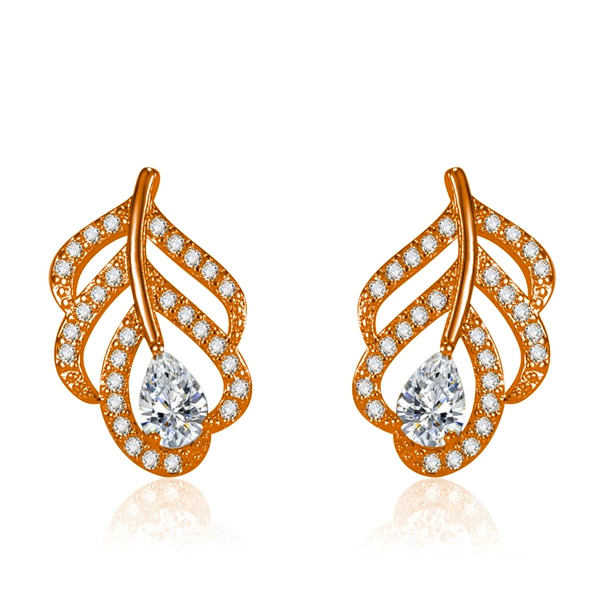 Golden earrings, pink gold