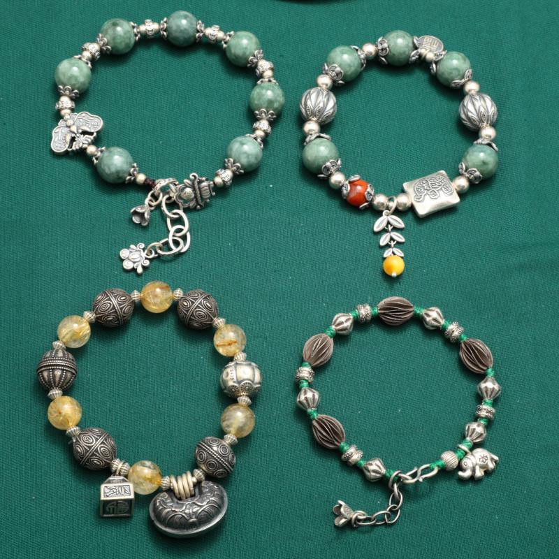 Emerald retro bracelet flower-shaped