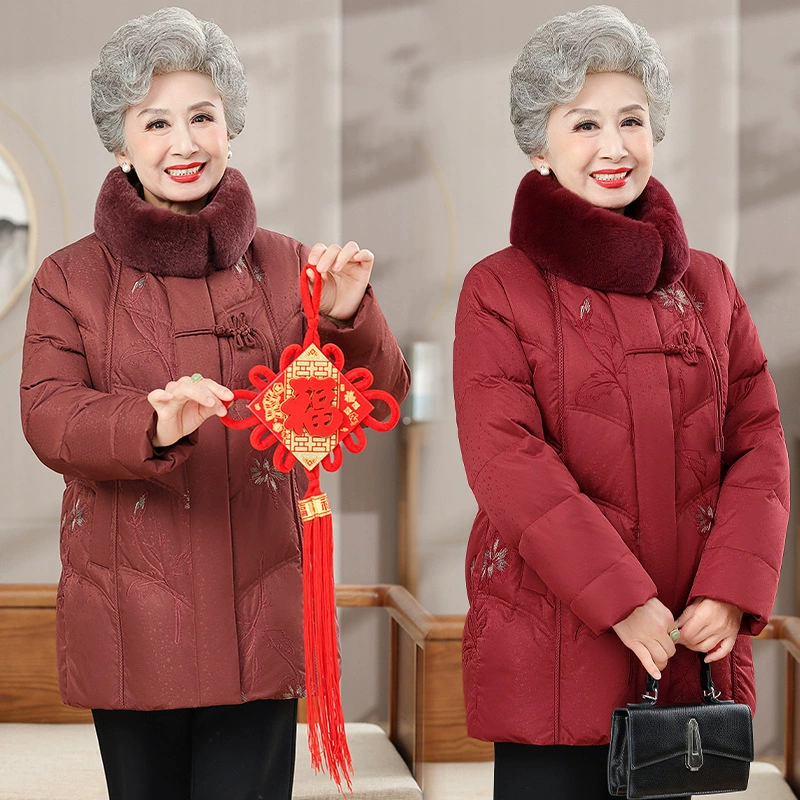 Среднего и пожилого возраста бабушка пуховик женская сумка бедра зима 2024 новая мама утолщение пальто настоящая кролик шерстяной воротник