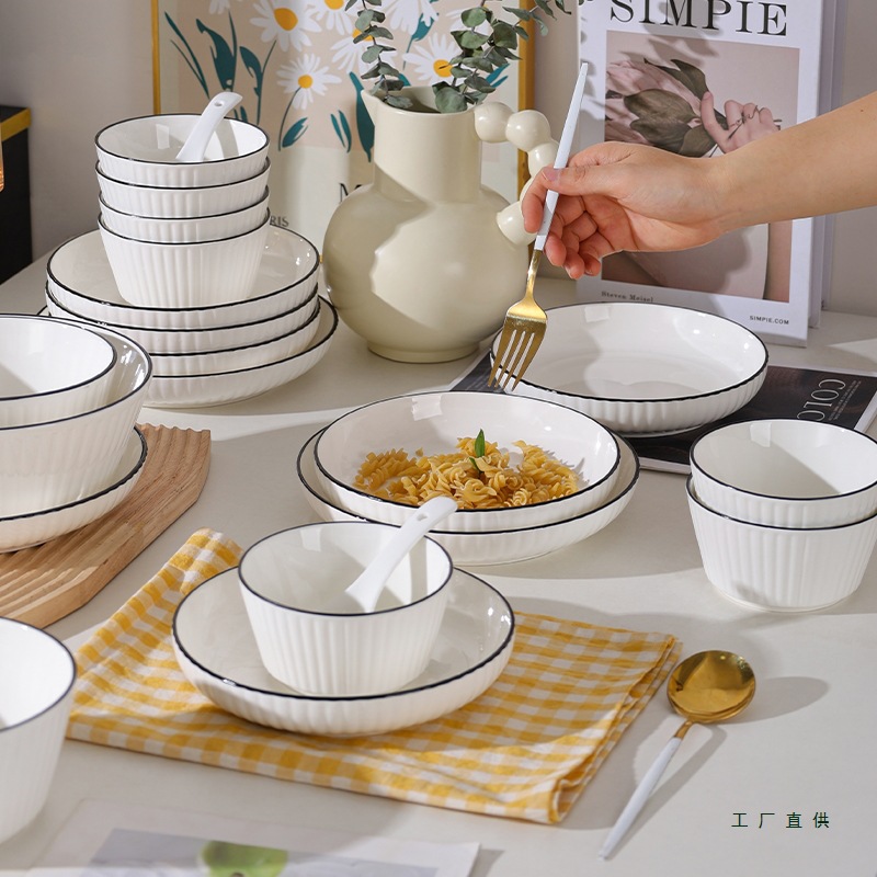 碗盘套装家用2025美式竖纹简约釉下彩乔迁餐具碗蝶碗釉下彩可微波