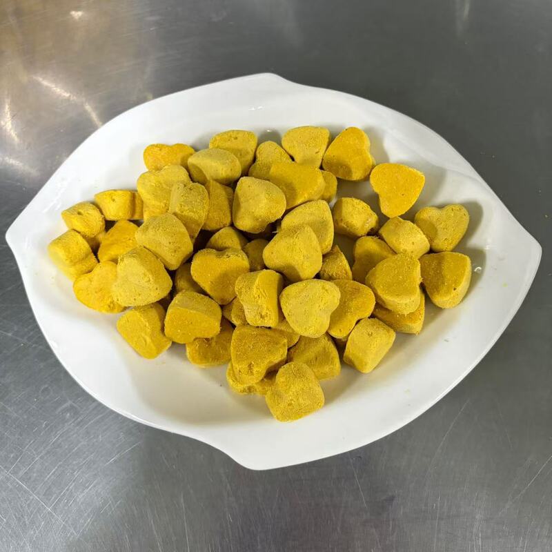 Pet Snacks Freeze-Dried Cat Grass Goat Milk Cat Grass Biscuits Quail Eggs Heart-Shaped Cat and Dog Treats Wholesale for Kittens