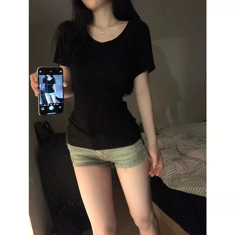 Черная женская футболка из чистого хлопка с короткими рукавами и V-образным вырезом в американском стиле, новый летний облегающий нишевый модный универсальный топ.