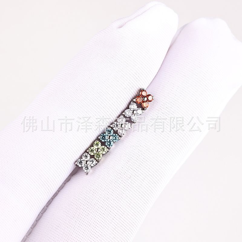 Silver pointed spike labret stud material detail