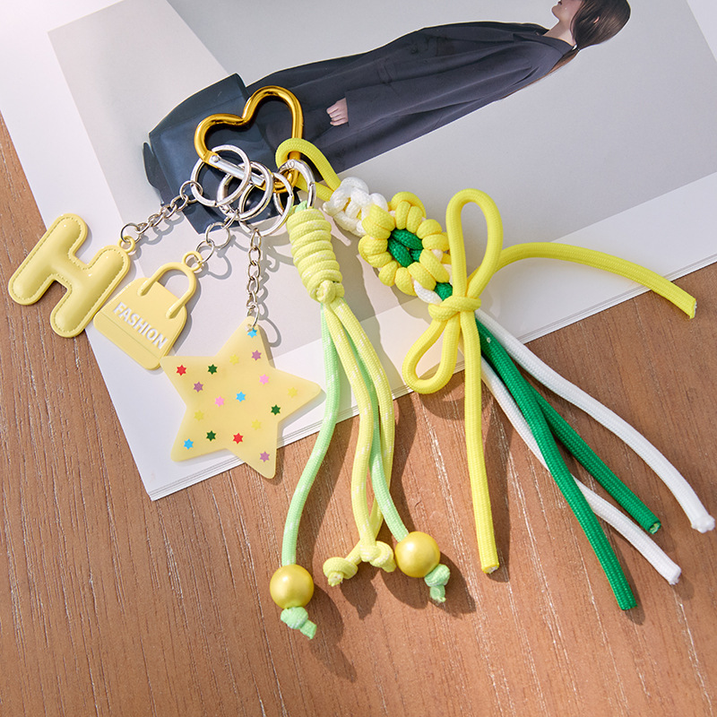 El blogger original de la serie de Nicho Zhong Personalidad Car Keychain bolsos colgantes ins pareja trenzado colgantes bolsos