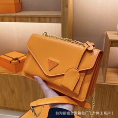 25年に人気のあるファッションチェーンがカバーしています。