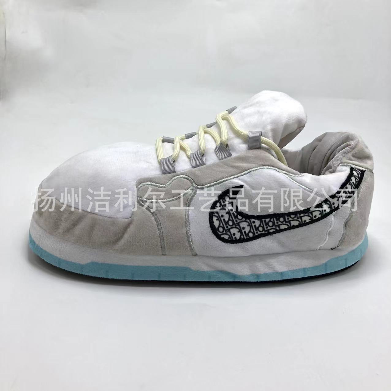 Zapatos gordos de algodón zapatos de baloncesto A4 zapatos gordos de algodón zapatos nuevos zapatos de estilo en línea invierno casa piso zapatos gordos