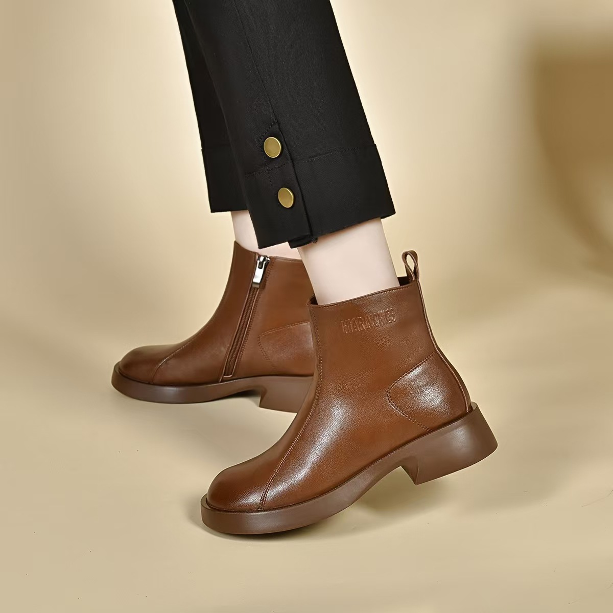 Martin Boots Women's 2024 Autumn and Winter New European and American Simple Flat Short Boots Cowhide Round Head Women's Casual Leather Boots Cotton Boots