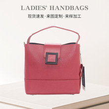 �¿�r��б���Ů�ﶬ�^��ţƤˮͰ���|�Іμ��Ů����ʽ���ӿ��x