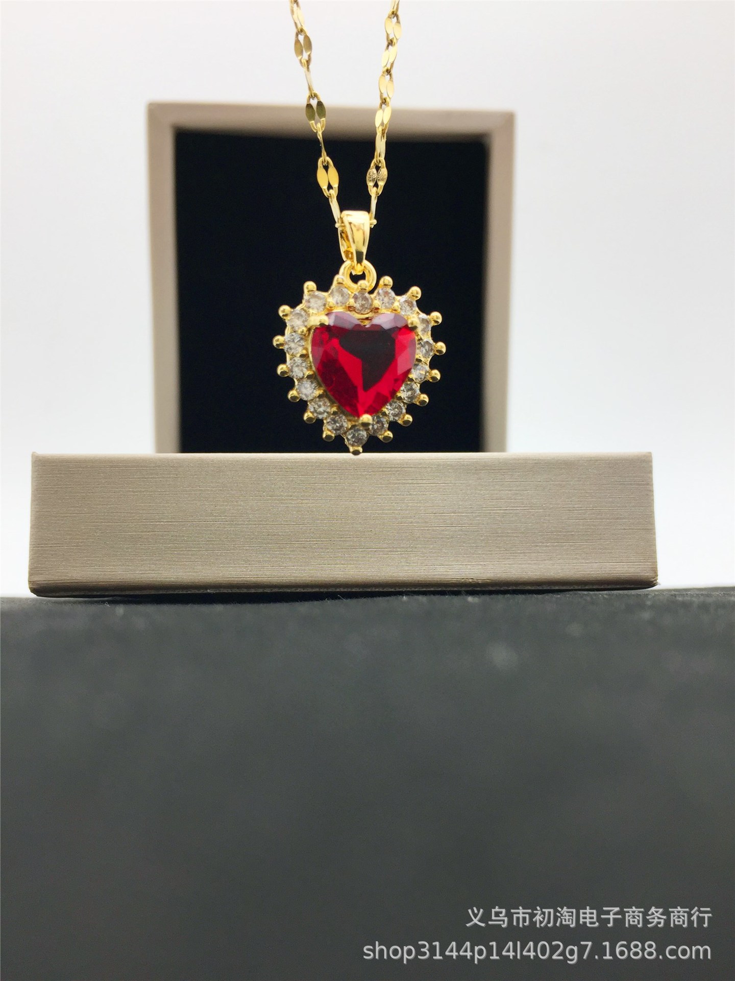 Fashionable ruby necklace heart shaped