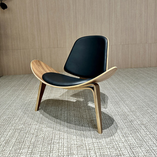 Hans Wegner Shell Chair���W�͏d��Ƥ����ɳ�l���e��ǢՄ��