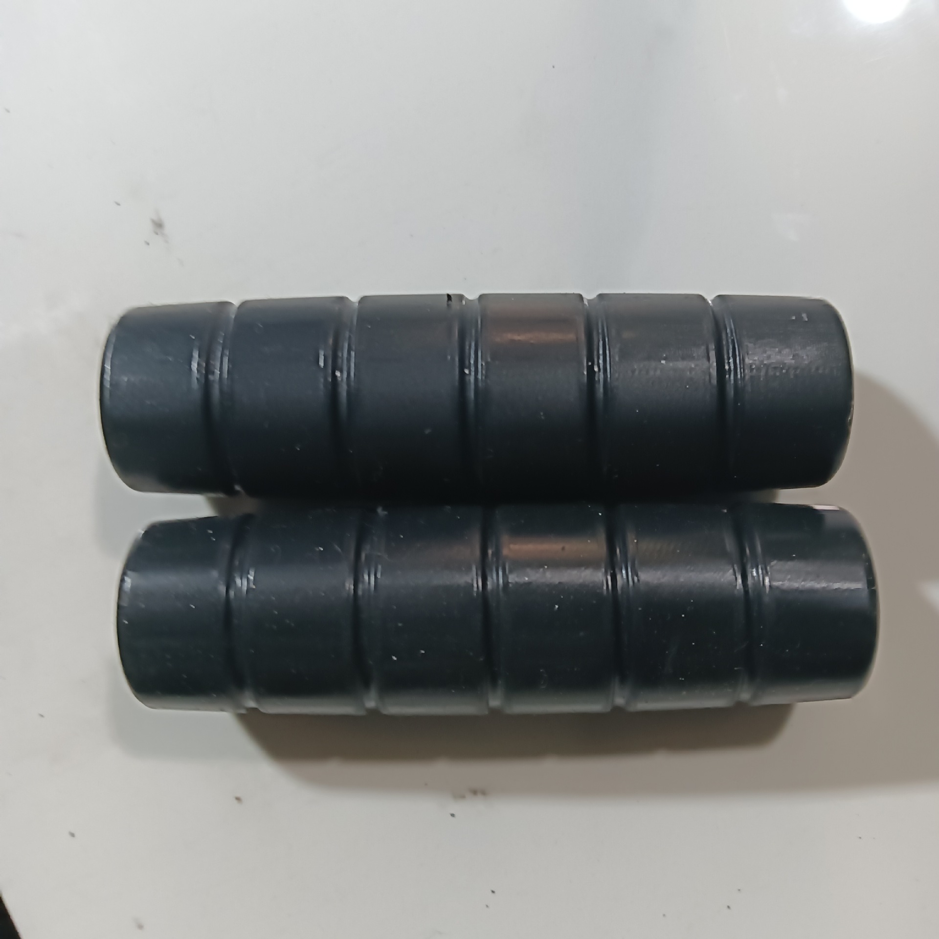 供应各种规格手柄套 工业用橡胶手柄套 硅胶手把套 橡胶手把套