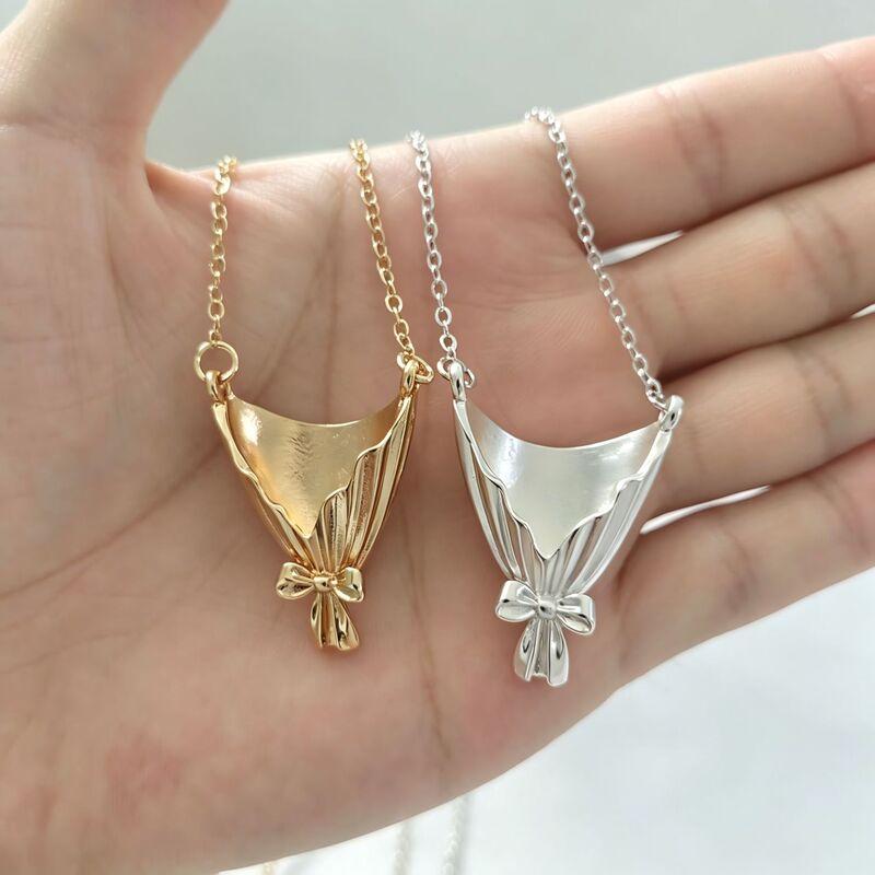 Popular Independent Brand Bouquet Bowknot Necklace for Women, with Flower Arrangement Design, Clavicle Chain with a Sense of Design, Light Luxury and High-End Feel Popular Independent Brand Bouquet Bowknot Necklace for Women, with Flower Arrangement Design, Clavicle Chain with a Sense of Design, Light Luxury and High-End Feel