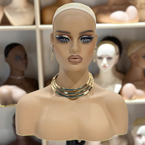 Dropshipping Factory Supply: European and American Style PVC Mannequin Head with Half-Body Wig Model