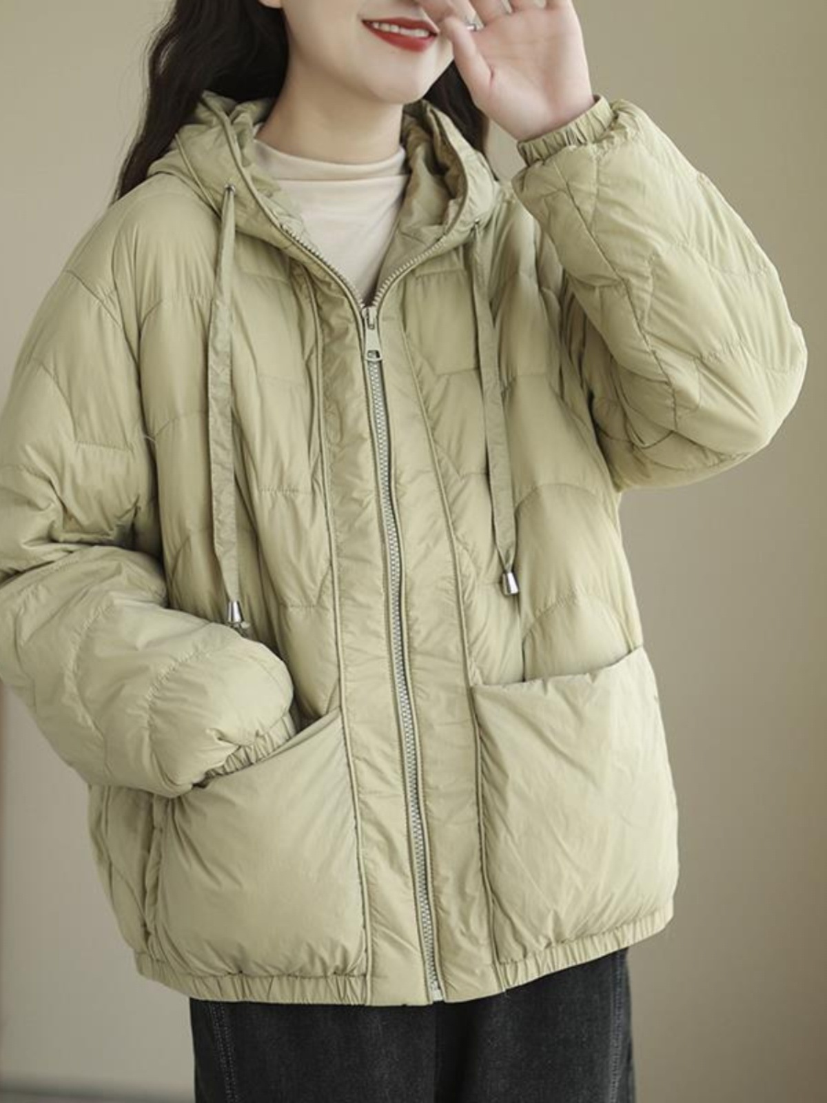 Hooded Lightweight down Jacket Women's Short Style 2025 Winter New Style 90% White Duck down Pure Color Versatile Fashion Jacket