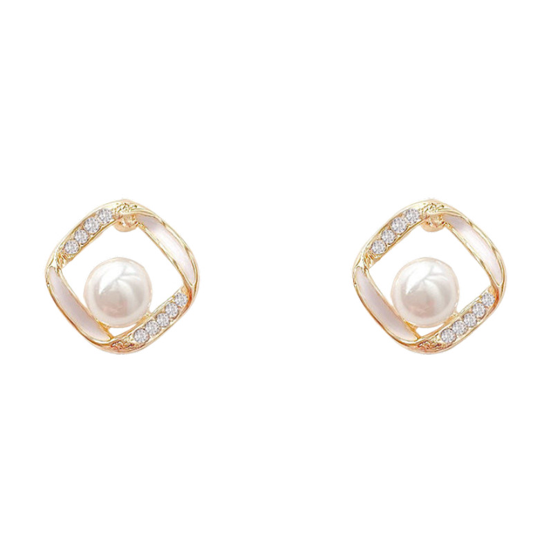 Twisted Hollow Pearl Earrings 8