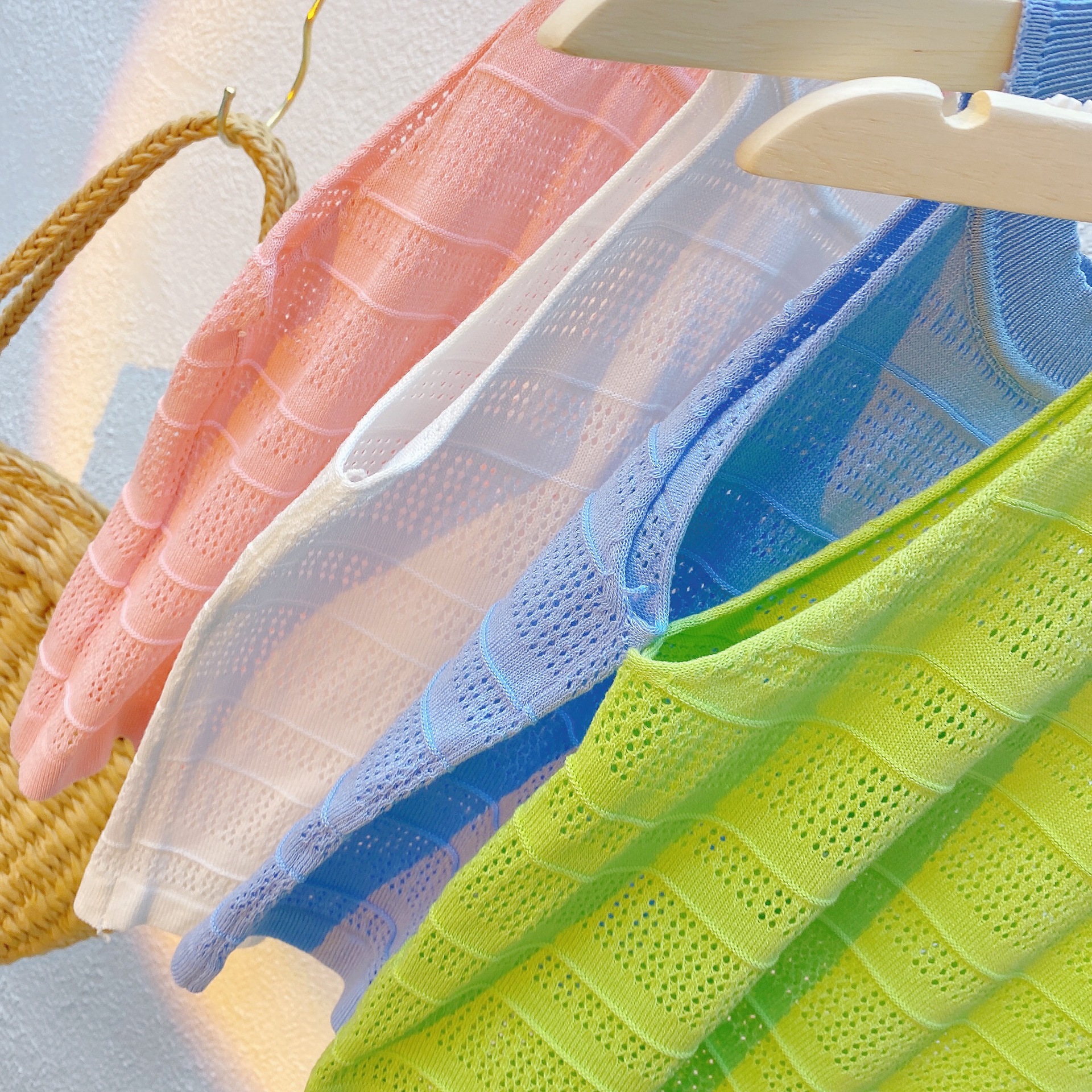 Ropa para niños 2023 Nuevas niñas primavera y verano Honda bebé estilo occidental superior de verano para niños Chaleco de cuello redondo ropa exterior delgada