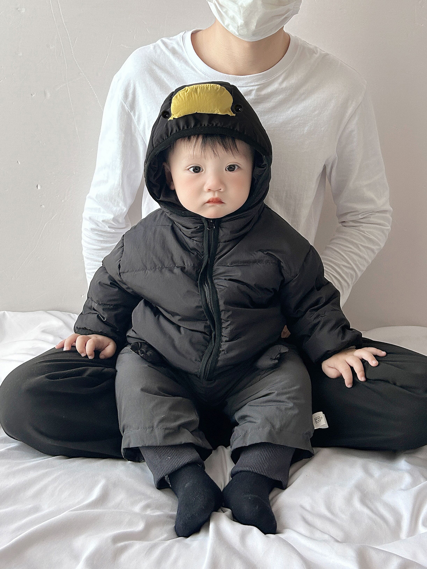 Ropa de niños coreana moda cool chaqueta de invierno para niños nuevo guapo bebé chaqueta con chaqueta con capuzas cálidas image 4