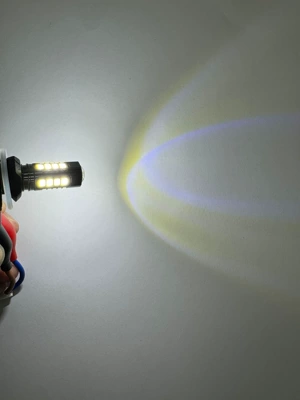 Car front fog lights, LED strobe effect, ultra-bright, upgraded with high-brightness LED beads, dustproof, new high-brightness car lights, stable quality (Fog lamp) - white-light-880