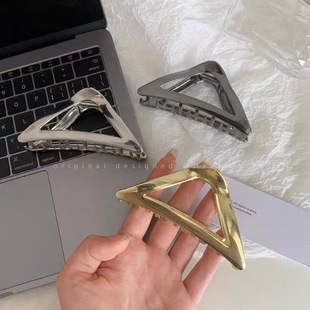 �߼����pC���ٱP�lץ�AŮ���X�״�̖�l����l�A�OӋ��С�����~�A