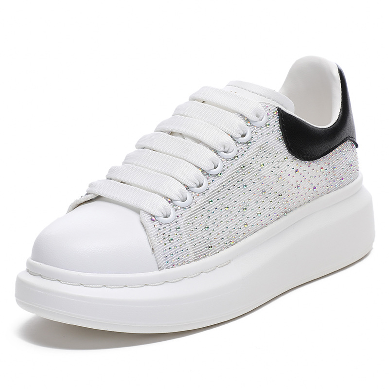 검은 가죽 꼬리