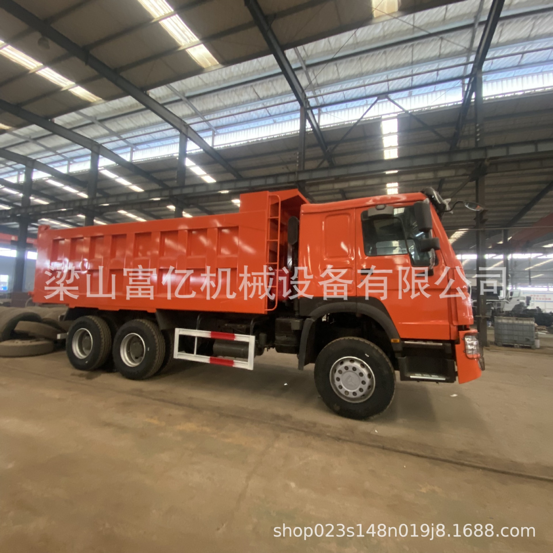 Cross-Border Factory Direct Sales Haowo 380 Horsepower 6X4 Dump Truck Heavy-Duty Engineering Vehicle Self-Unloading Truck