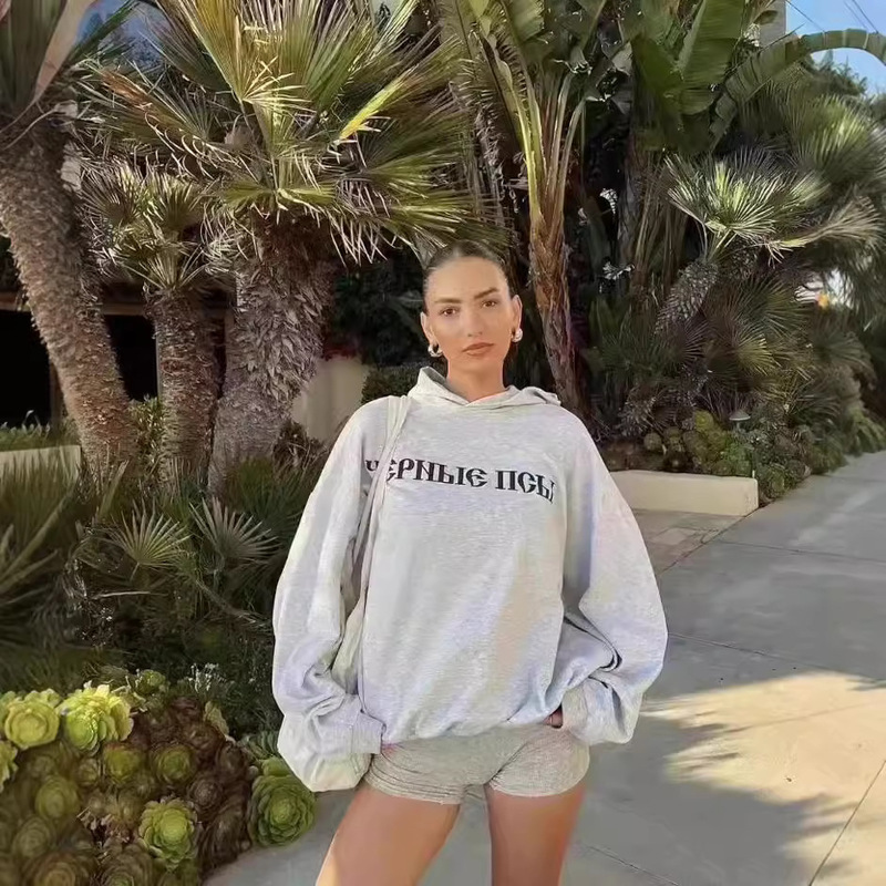 YEEZY Kanye American High Street YZY Joint GOSHA Russian Black Dog Black Dog Couple Hooded Sweatshirt YEEZY Kanye American High Street YZY Joint GOSHA Russian Black Dog Black Dog Couple Hooded Sweatshirt