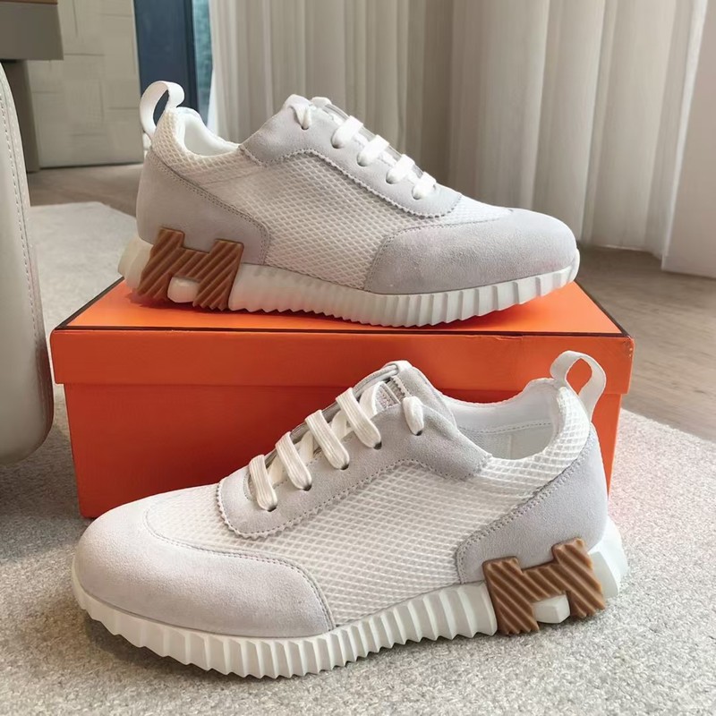 European Men's Shoes with a Light Luxury and High-End Feel, 25H Casual Sports Shoes for Men, In-Stock Lace-Up Breathable Mesh Panel Shoes European Men's Shoes with a Light Luxury and High-End Feel, 25H Casual Sports Shoes for Men, In-Stock Lace-Up Breathable Mesh Panel Shoes