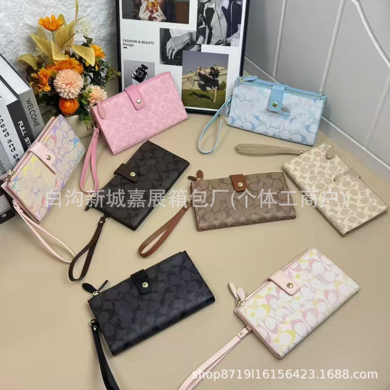 Cross-border European and American women's multi-layered coin purse 2026 casual versatile printed clutch bag PU hand bell bag