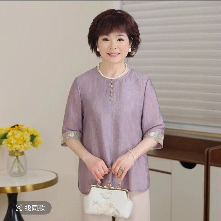A generation of mother's day mother's sleeve T-shirt women's top 2025 summer new foreign gas age-reducing embroidered shirt A generation of mother's day mother's sleeve T-shirt women's top 2025 summer new foreign gas age-reducing embroidered shirt