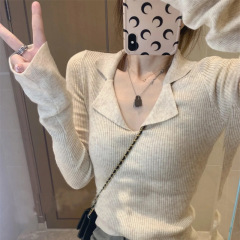セーターの女性のタイプはポロシャツの長袖の上着の女性のデザイン感を厚くします。