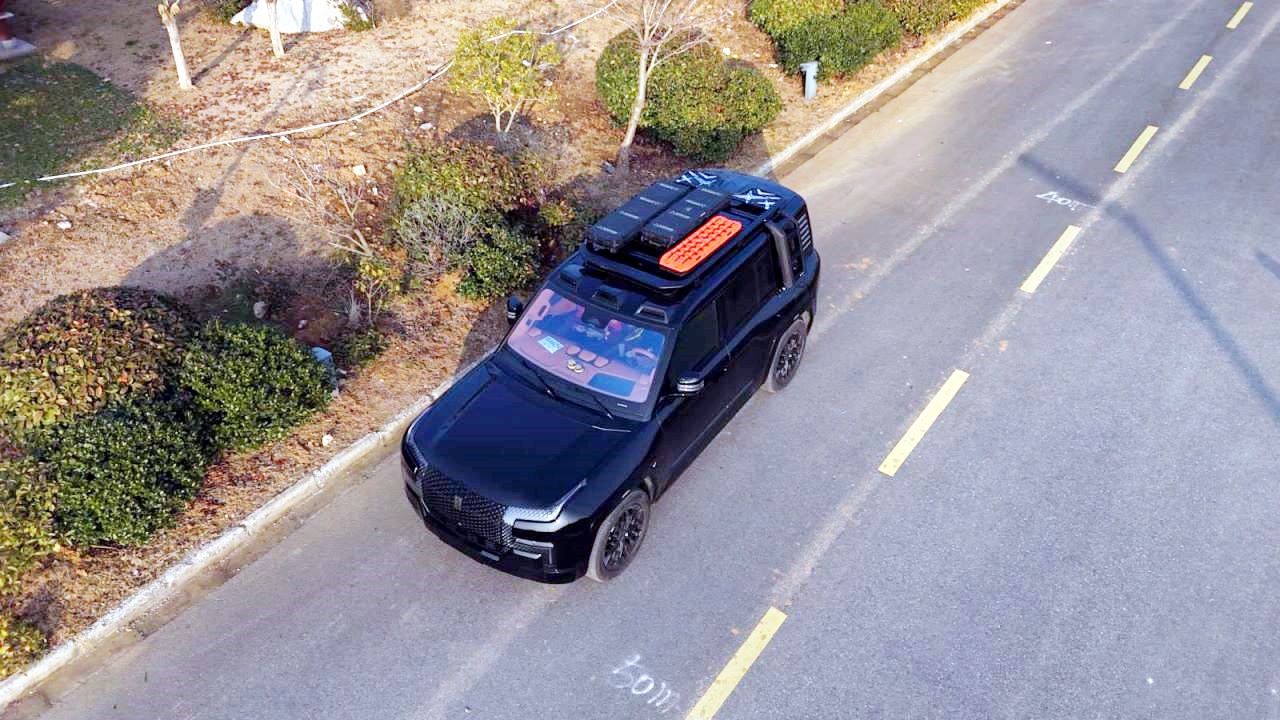 Looking up U8 roof rack roof frame ladder schoolbag side account equipment box mountain step curve roof platform travel ladder
