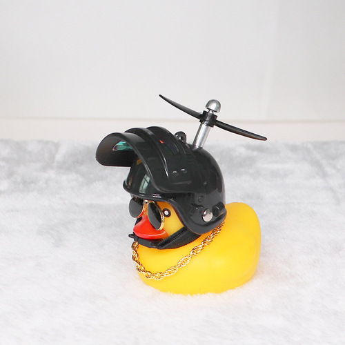 小黄鸭摆件头盔电动车装饰品吃鸡三级头汽车车载配件破风鸭社会鸭
