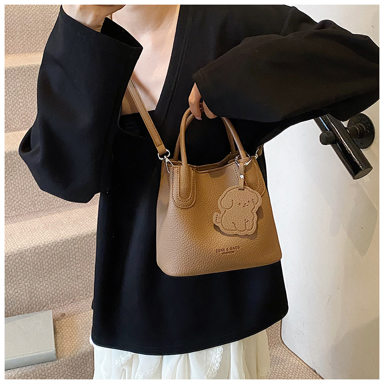 2025 Simple and casual hand-held small bag, new trendy and fashionable commuter crossbody bag, summer vegetable basket bucket bag undefined