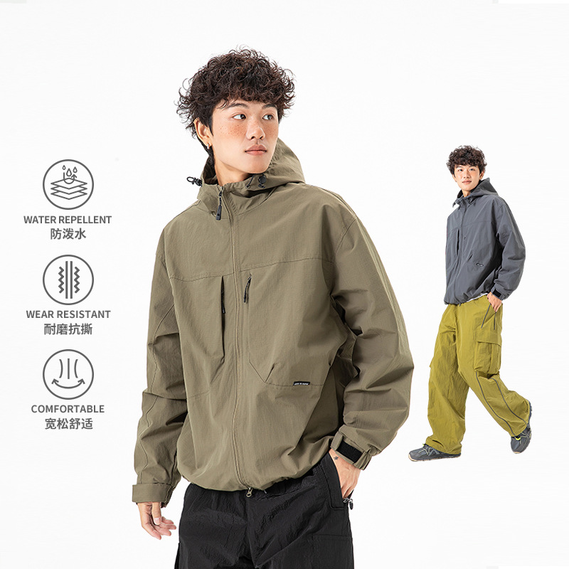 Izexx Trendy Outdoor Hiking Three-Proof Water-Repellent Jacket for Men and Women Hooded Jacket Windproof and Wear-Resistant Mountaineering Jacket