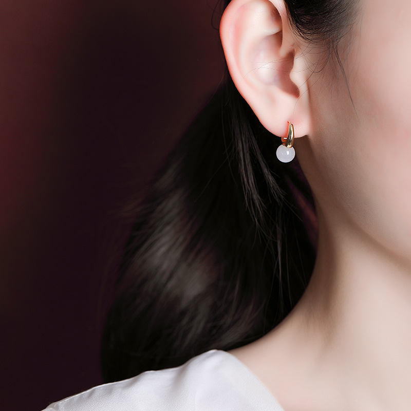 Bông tai bạc S925 mạ vàng đính đá jasper trắng hình trái tim rỗng — Kiểu ngọc trắng