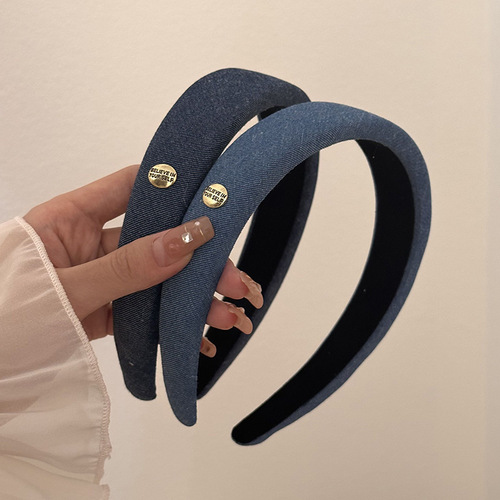Vintage Retro Denim Hairband with Girl's Smile, Solid Color, Outdoors Fashionable and Simple Hair Accessory