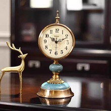 美式客厅复古家用座钟台钟摆件欧式创意家居床头柜钟表 Desk lamp