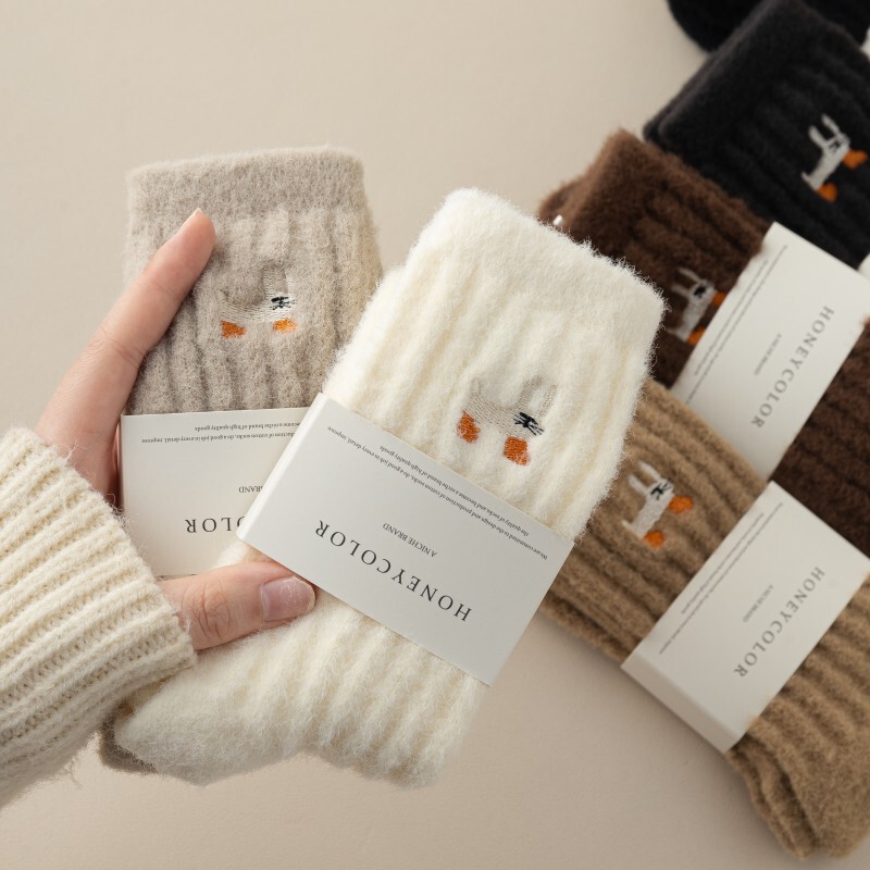 Women's Mid-Calf Socks Winter Warm Fleece Socks Thickened with Maillard Embroidery Cartoon Coral Fleece Socks Women's Mid-Calf Socks Winter Warm Fleece Socks Thickened with Maillard Embroidery Cartoon Coral Fleece Socks
