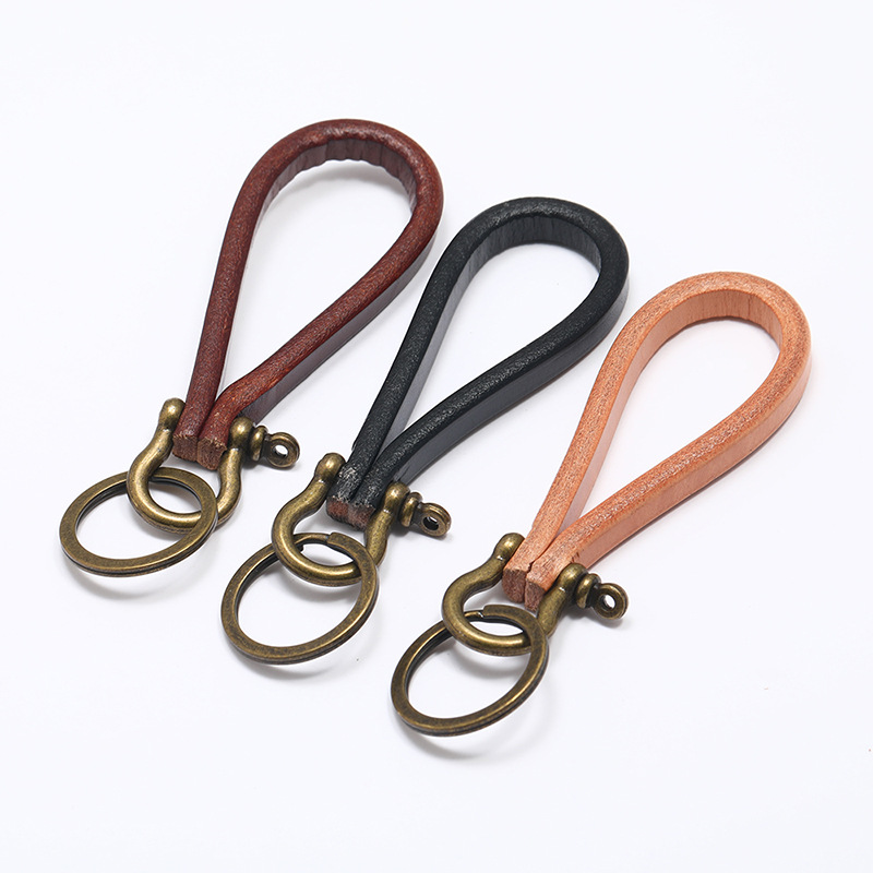 Simple Personality Handmade Vintage Leather Keychain Creative Horseshoe Buckle Car Key Pendant display picture 1