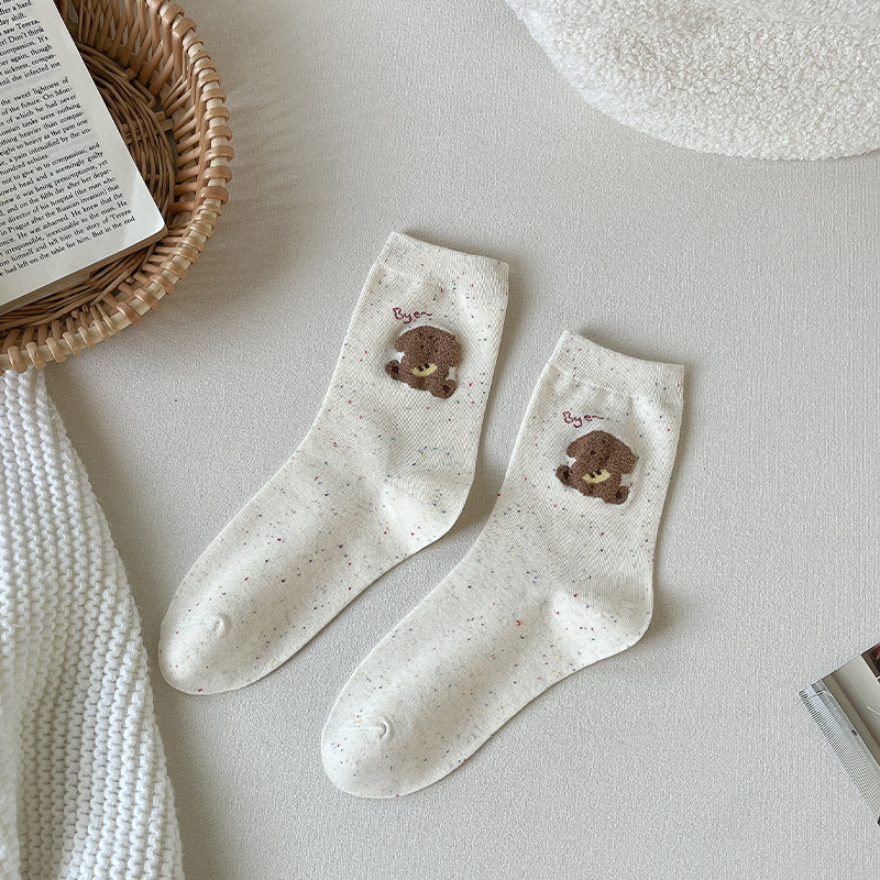 Primavera y verano chicas lindos calcetines de dibujos animados calcetines japonesas leche blanco punto de hilo calcetines al por mayor