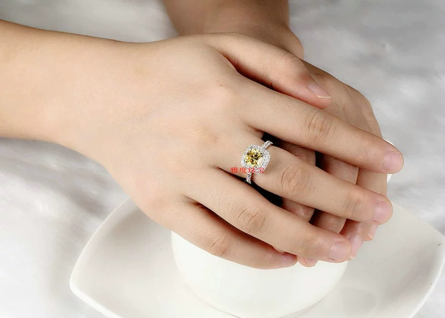 雅度珠宝 Fat Fang Chinese Female Diamond Ring SONA Diamond Ring Silver Platinum Planted Female Ring Natural Mossan Diamond Ring