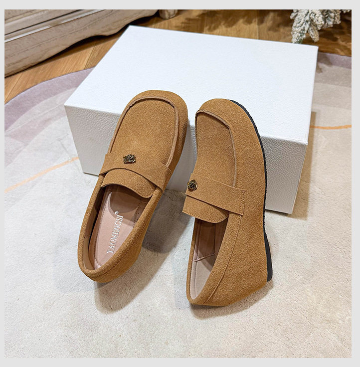 Giày lười nữ đế mềm bề mặt mềm, mũi tròn, gắn hoa trà trang trí, tăng chiều cao ẩn, phong cách công sở — Khaki (toàn dải), Màu xám (toàn dải) chi tiết 18