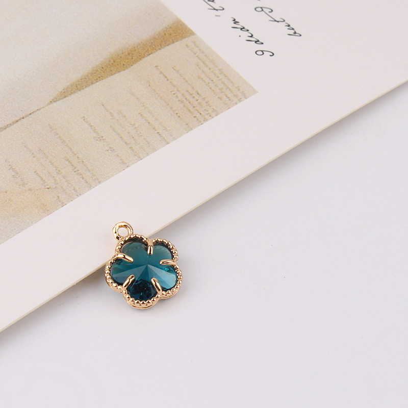 3g Weight Pendant Jewelry Making Type Zircon Inlay Material DIY Jewelry Accessories, Earrings, Necklace Classification 1 Piece Quantity Copper Material Bag, Flower Pattern Inlay Design IG Style, Shiny Style 1 Piece Copper Zircon Bag Flower Pendant DIY Jewelry Accessories Earrings Necklace 4