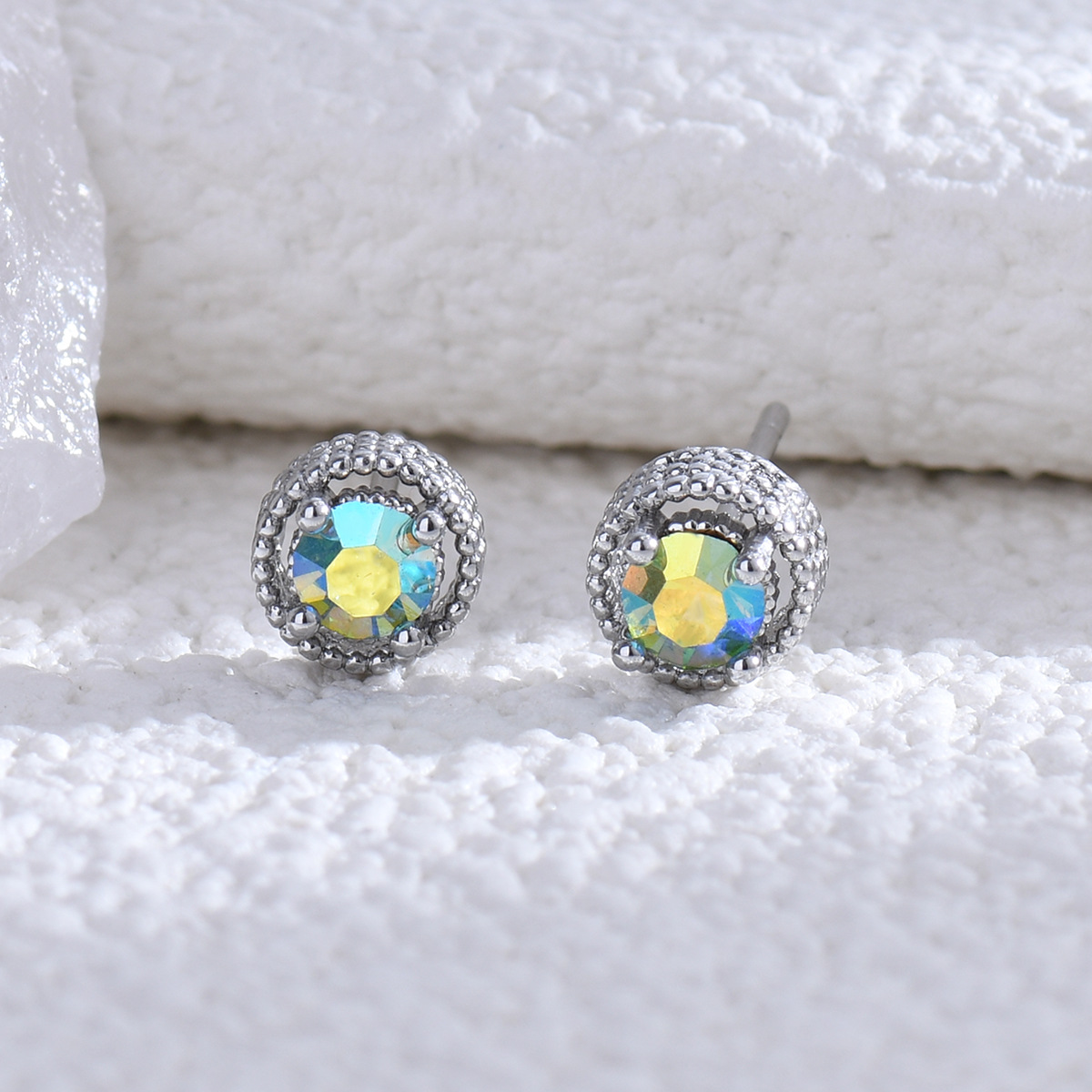 French Palace Style Round Simulation Stud Earrings For Women_voghion.com